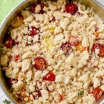 Recette-de-Crumble-de-tomates-cerises-au-parmesan