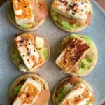 Recette-de-Crumpet-avocat-saumon-halloumi